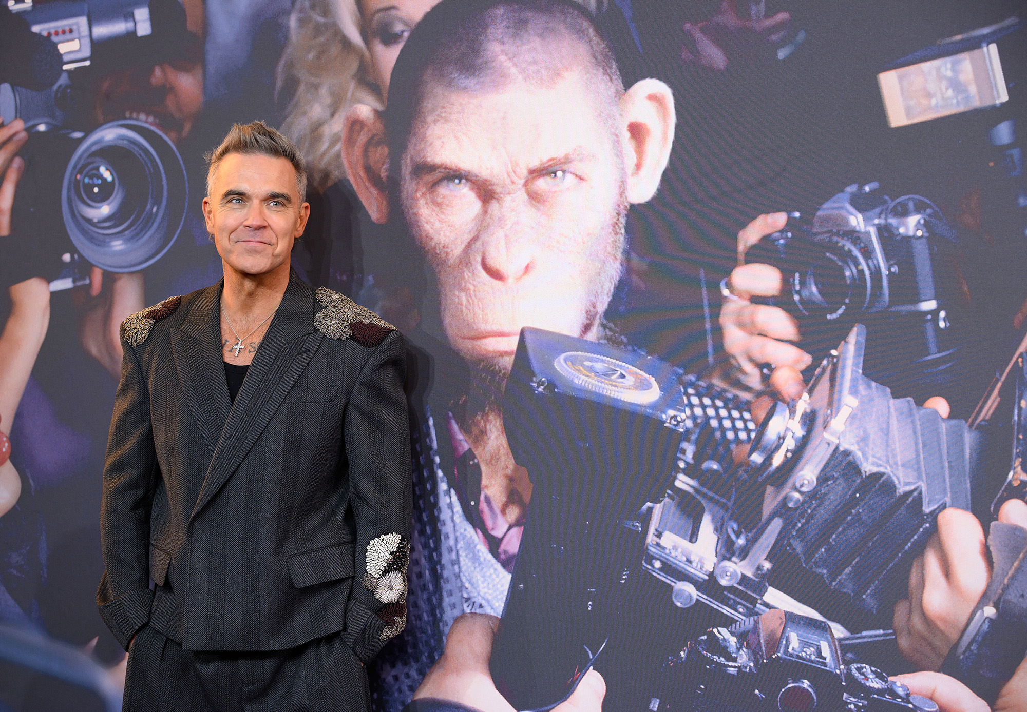 Robbie Williams az nlc-nek: „Régen úgy volt, hogy ma van Mikulás-nap, akkor kokaint is fogyaszthatok. Most már a karácsony az év legcsodálatosabb időszaka!”